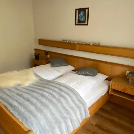 Hotel Lodge Inn 호텔 3*