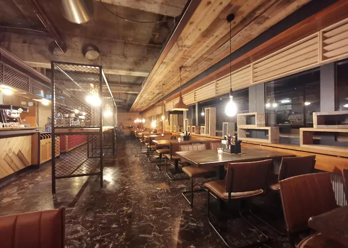 Hotel Lodge Inn Otel 3*