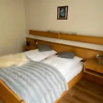 Hotel Lodge Inn Hotel 3*